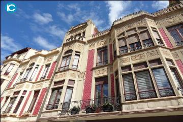 Edificio en calle Gran Vía de colón ,Granada