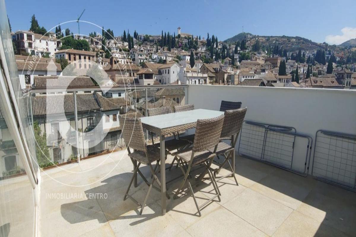 Edificio de apartamentos turísticos en Plaza Nueva Granada