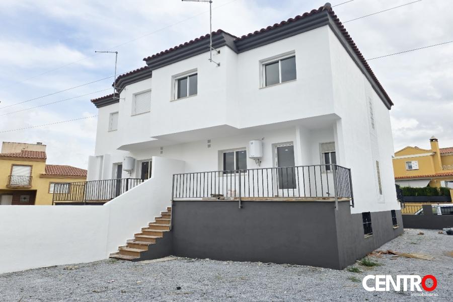 Chalet pareado en Jun