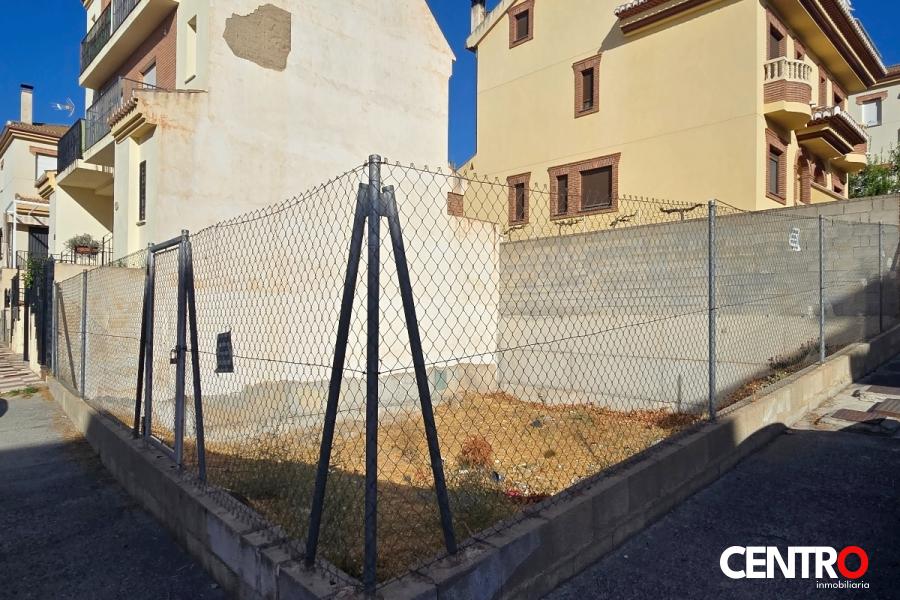 Solar en la Zubia centro